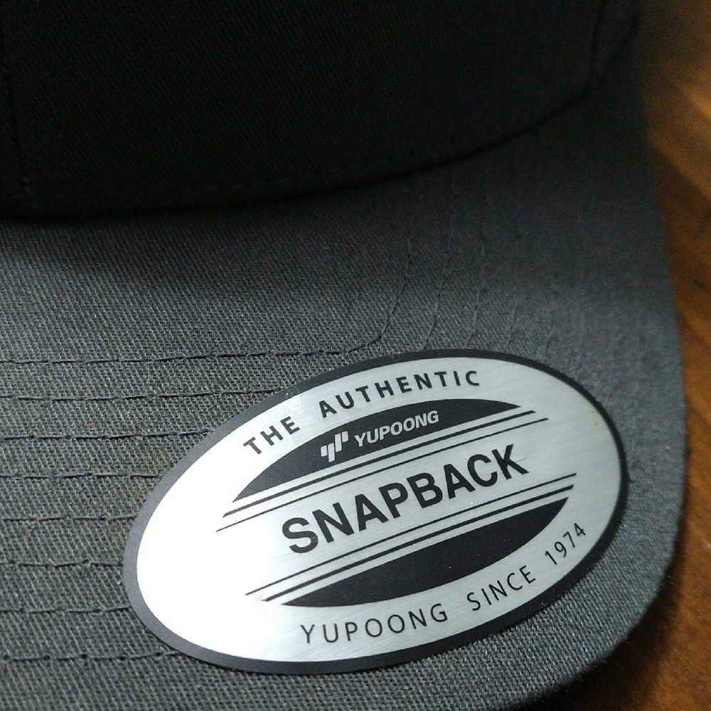 Gray Snapback Hat - Crypto Mom - Picture 3 of 6